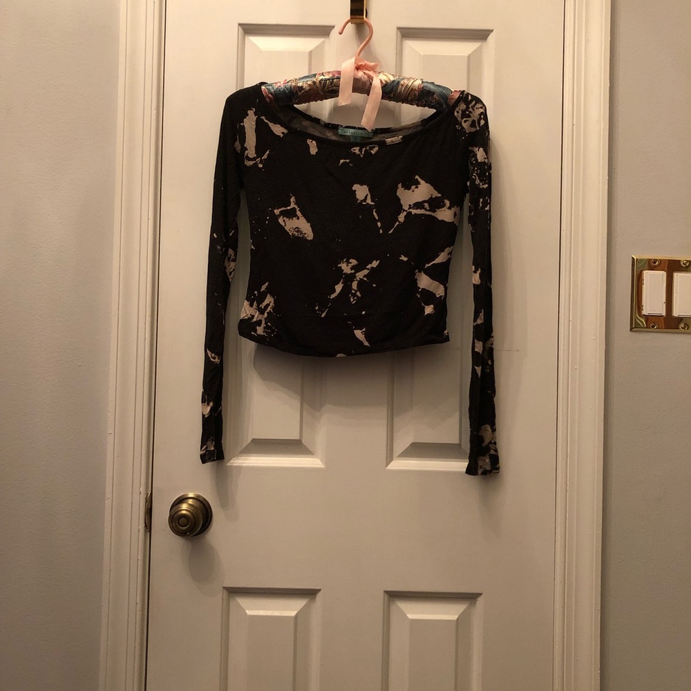 EUC Long Sleeve Crop Top